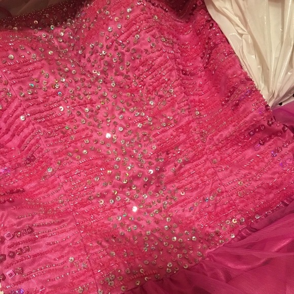 Pink Beaded Bodice Tulle Princess Prom Gown Size 4 - Picture 2 of 5